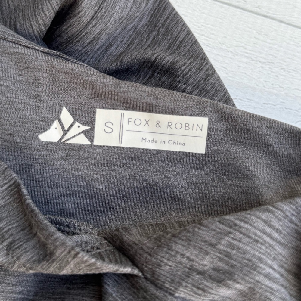NWT Fox & Robin Women's Gray Crop Hoodie Size S - Picture 4 of 9